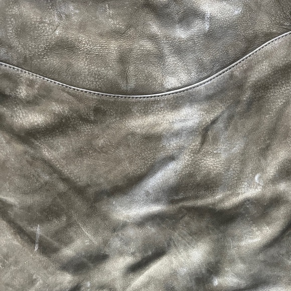 Elegant Olive Green Suede Shoulder Bag - Picture 9 of 9